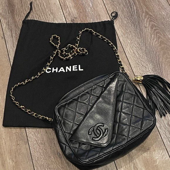 Authentic Vintage Chanel camera bag - Picture 1 of 8